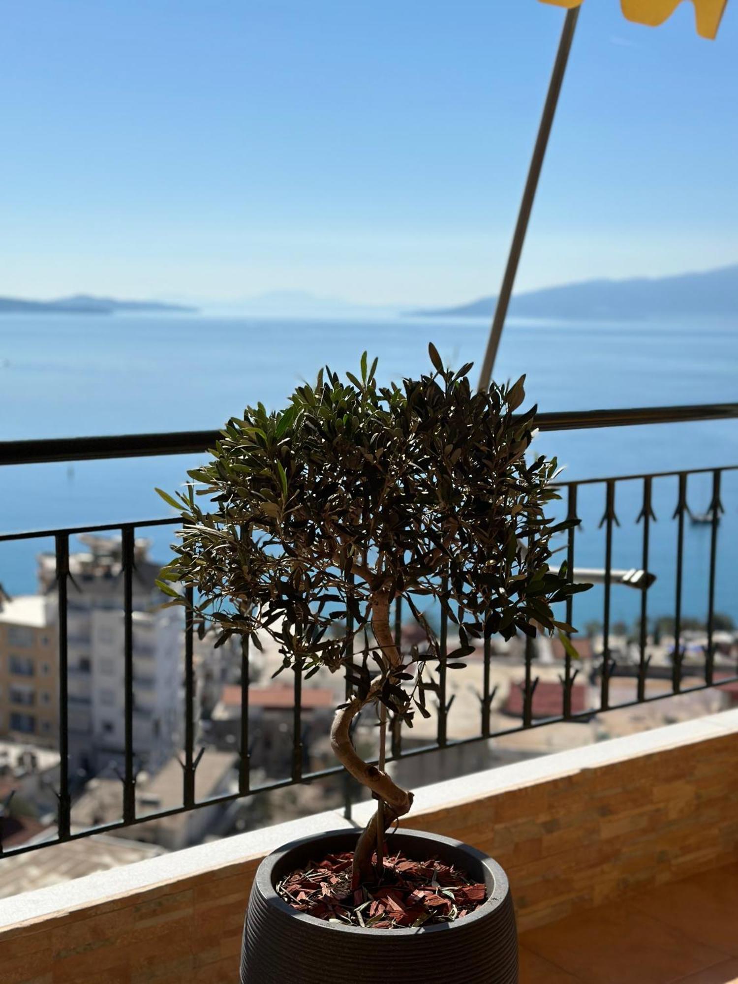 Lost At Sea Sarande Exterior photo