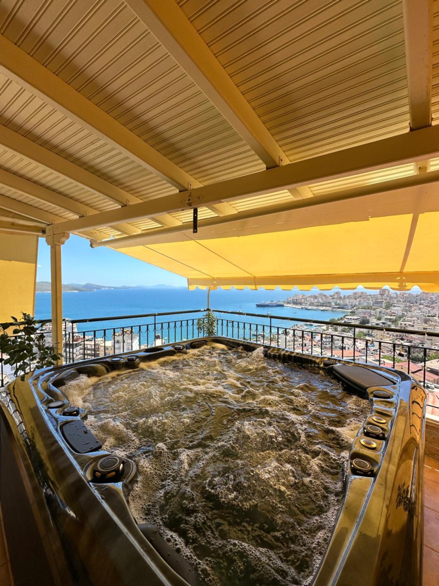 Lost At Sea Sarande Exterior photo