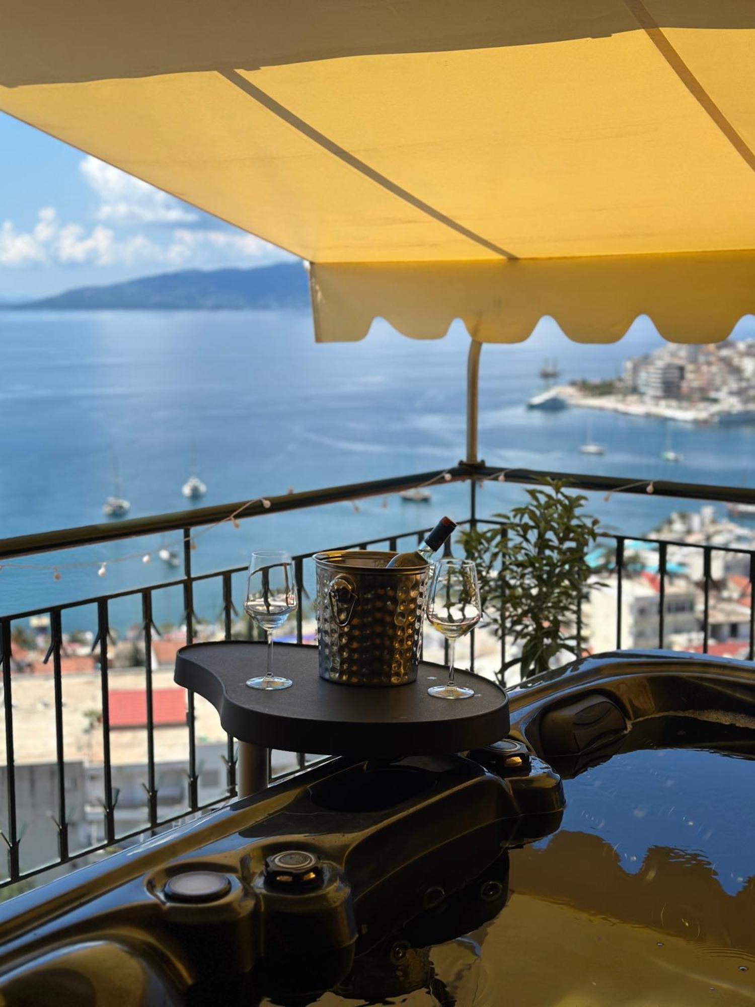 Lost At Sea Sarande Exterior photo