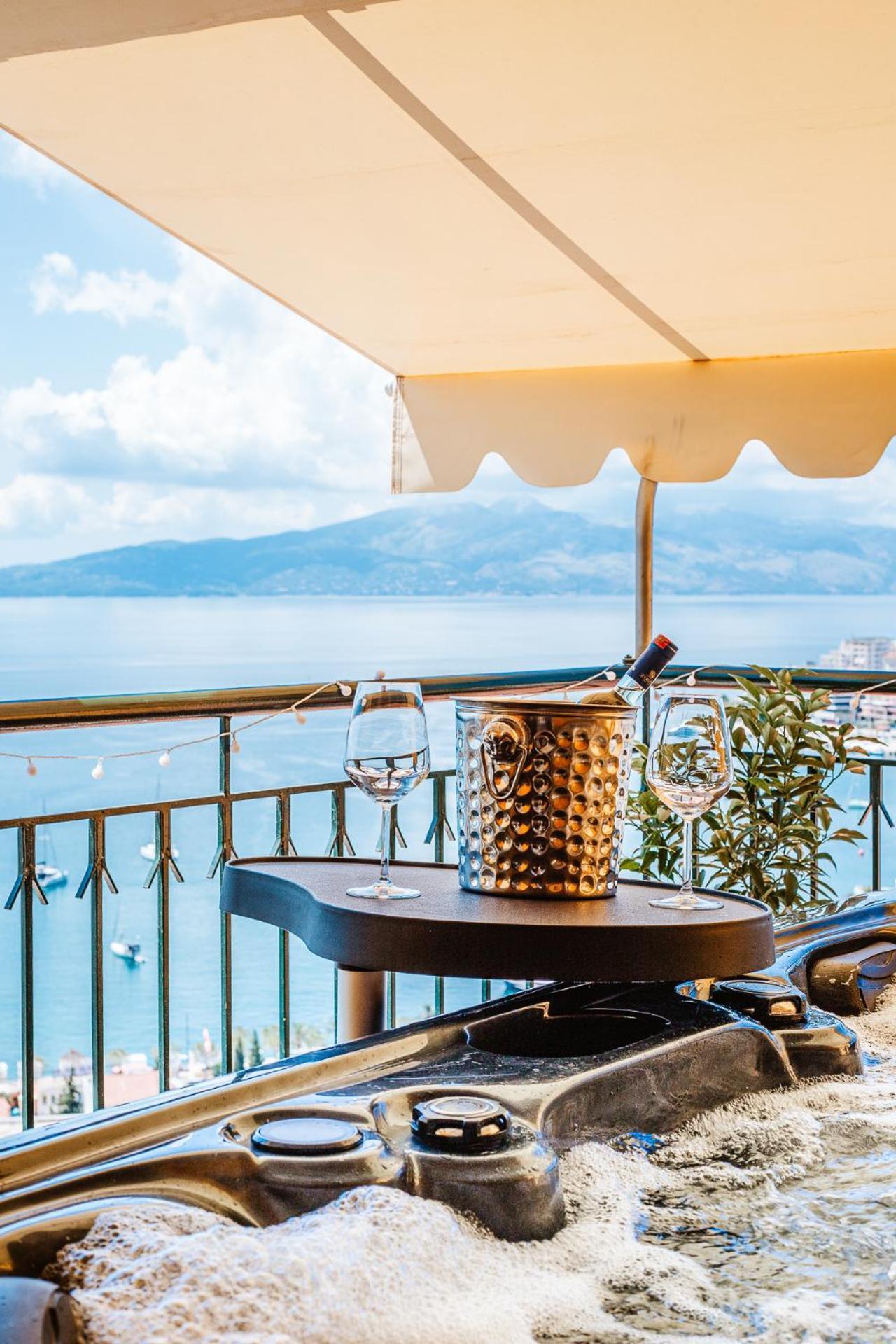 Lost At Sea Sarande Exterior photo
